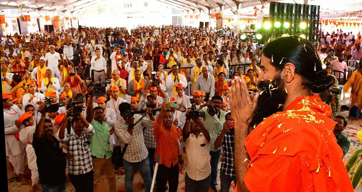 Best Photos Of The Day In AP and Baba Ramdev - Sakshi