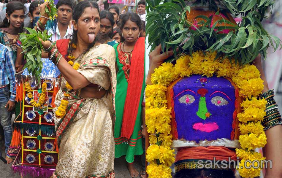 bonala festival celebrations in hyderabad - Sakshi
