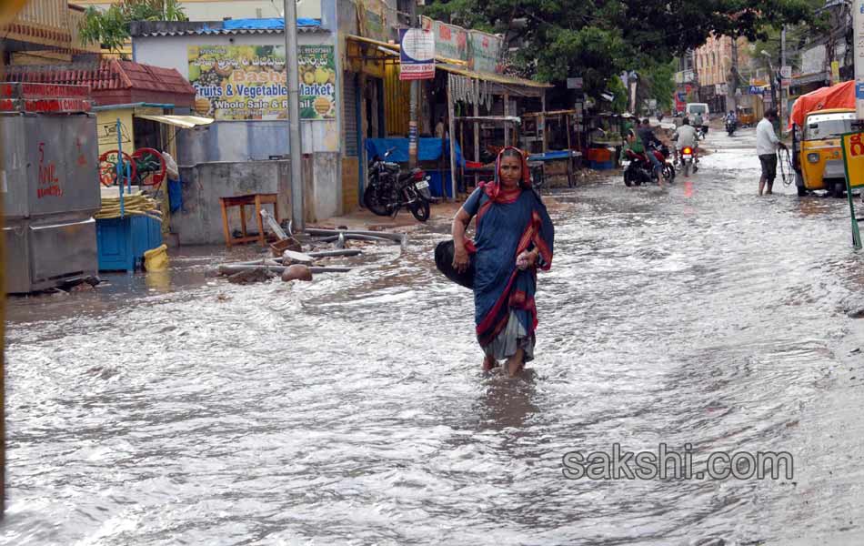 Hyderabad huge rains - Sakshi
