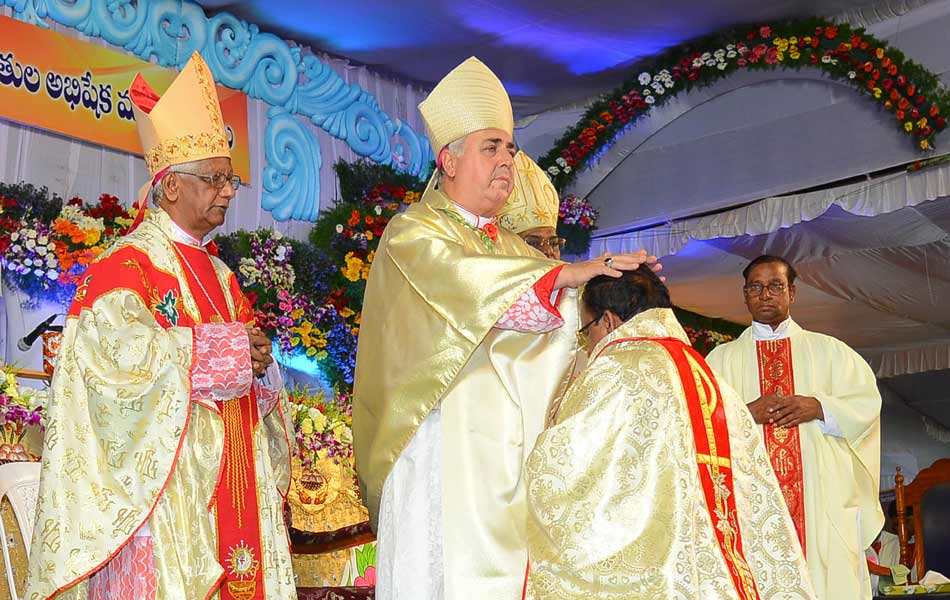 Catholic chief Bhagyayya holly oath