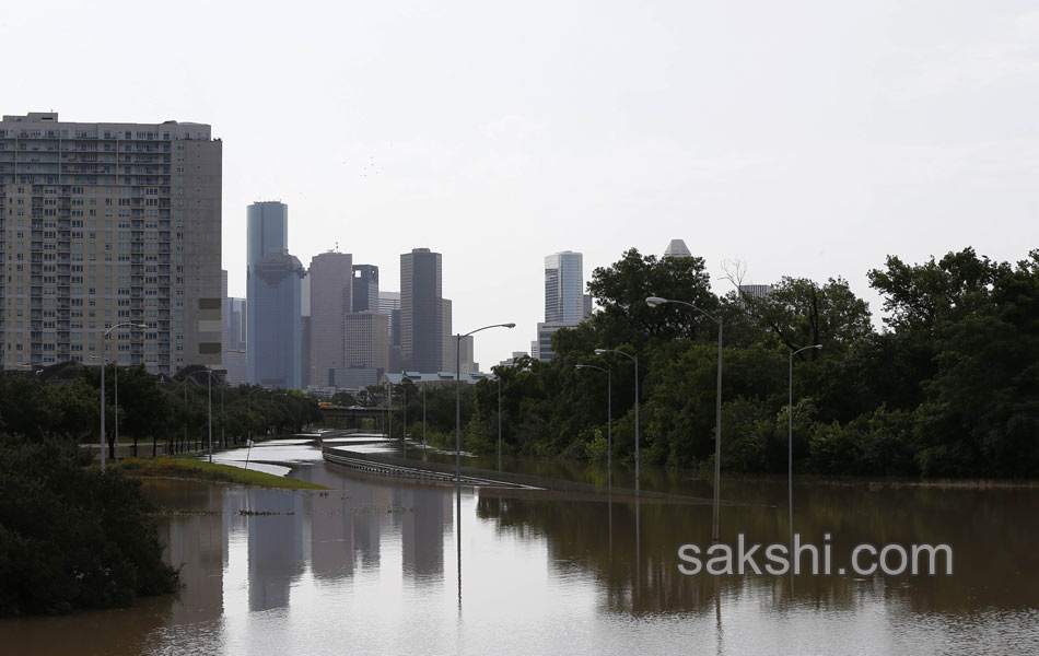 Heavy rains in America - Sakshi