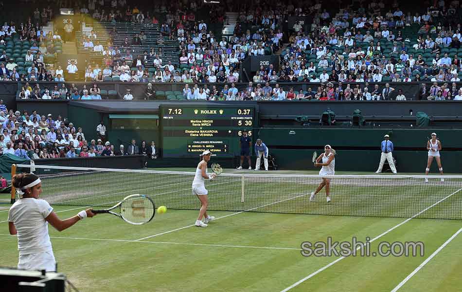 Sania Mirza Martina Hingis Win Womens Doubles Title - Sakshi
