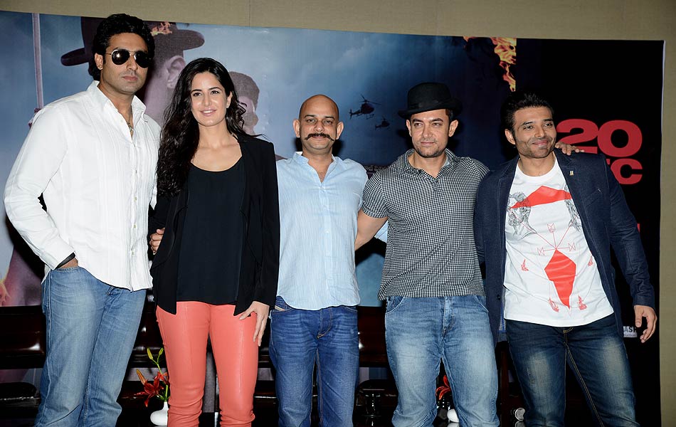 Dhoom 3 Team in Hyderabad for Movie Promotion