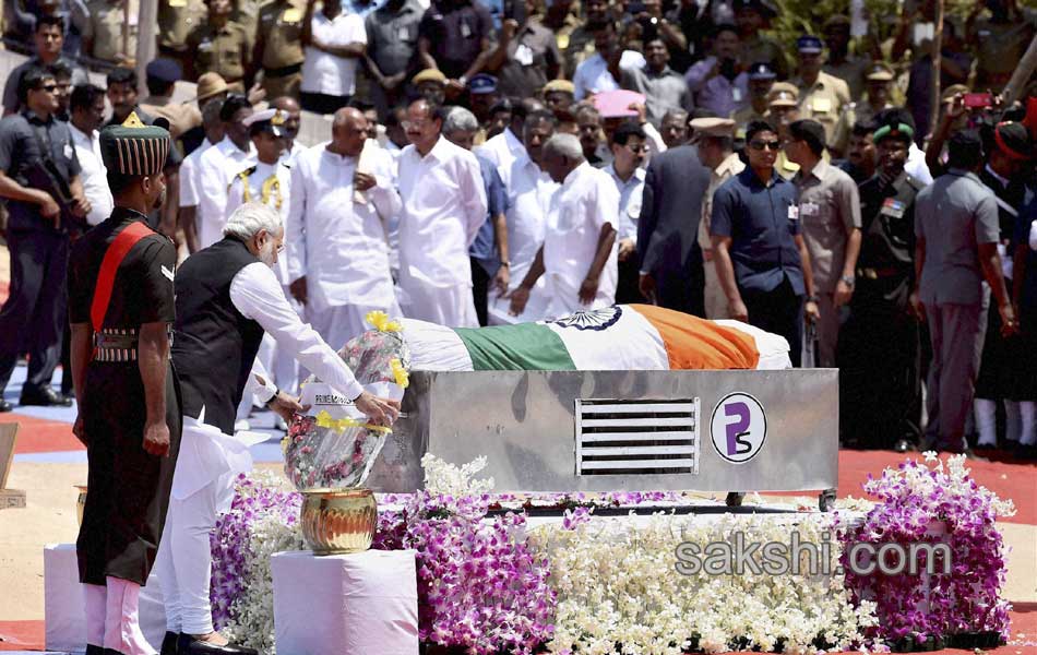 Kalam laid to rest in Rameswaram - Sakshi