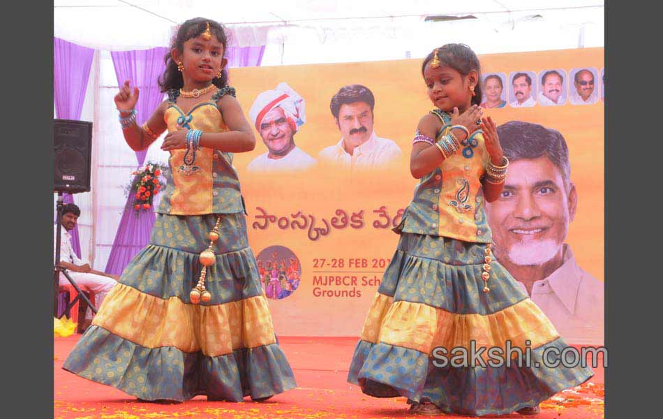 Lepakshi fete off to a colourful start