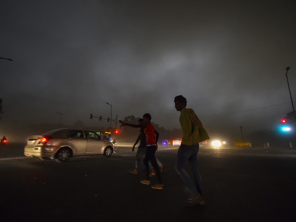 Heavy rains in new delhi Photo Gallery - Sakshi