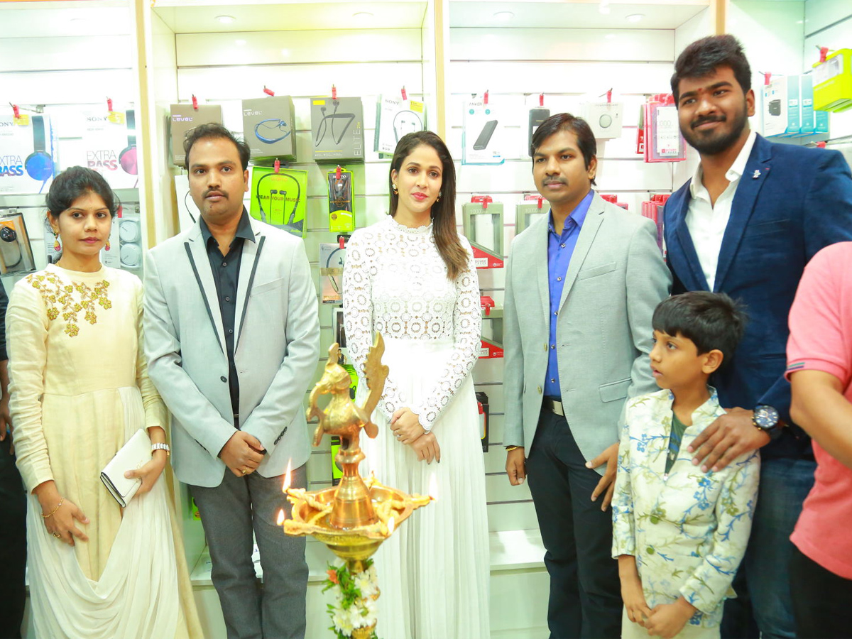 Happi Mobiles Grand Store launched by Actress Lavanya Tripathi - Sakshi