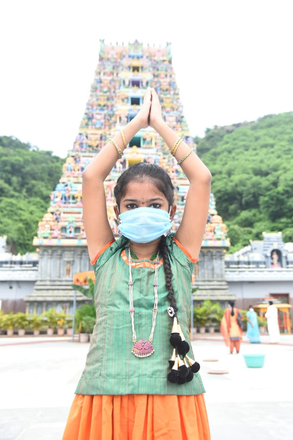 Sravana masam specialpujas vijayawada durgamma temple photo gallery - Sakshi