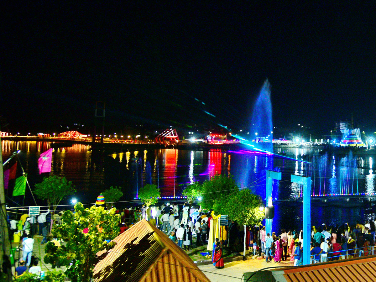 Siddipet Komati Cheruvu (Lake Festival) Celebrations Photo Gallery - Sakshi