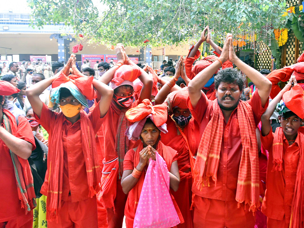 Dussehra Celebrations in Kanaka Durga Temple Vijayawada - Sakshi