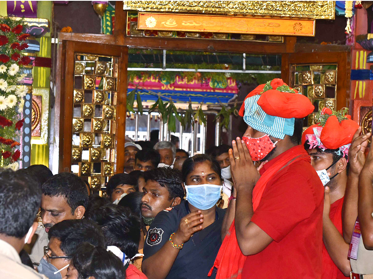 Dussehra Celebrations in Kanaka Durga Temple Vijayawada - Sakshi