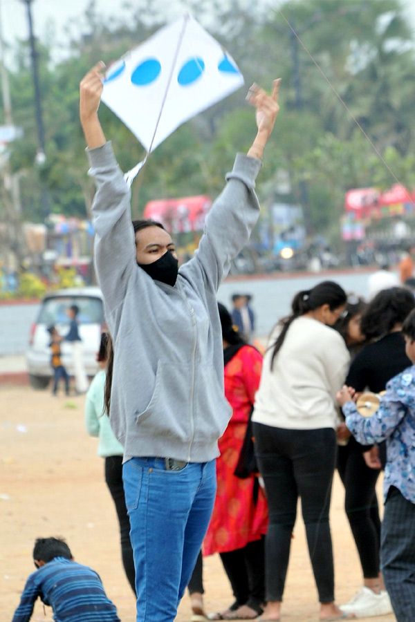 Hyderabad Kite Festival photo Gallery - Sakshi