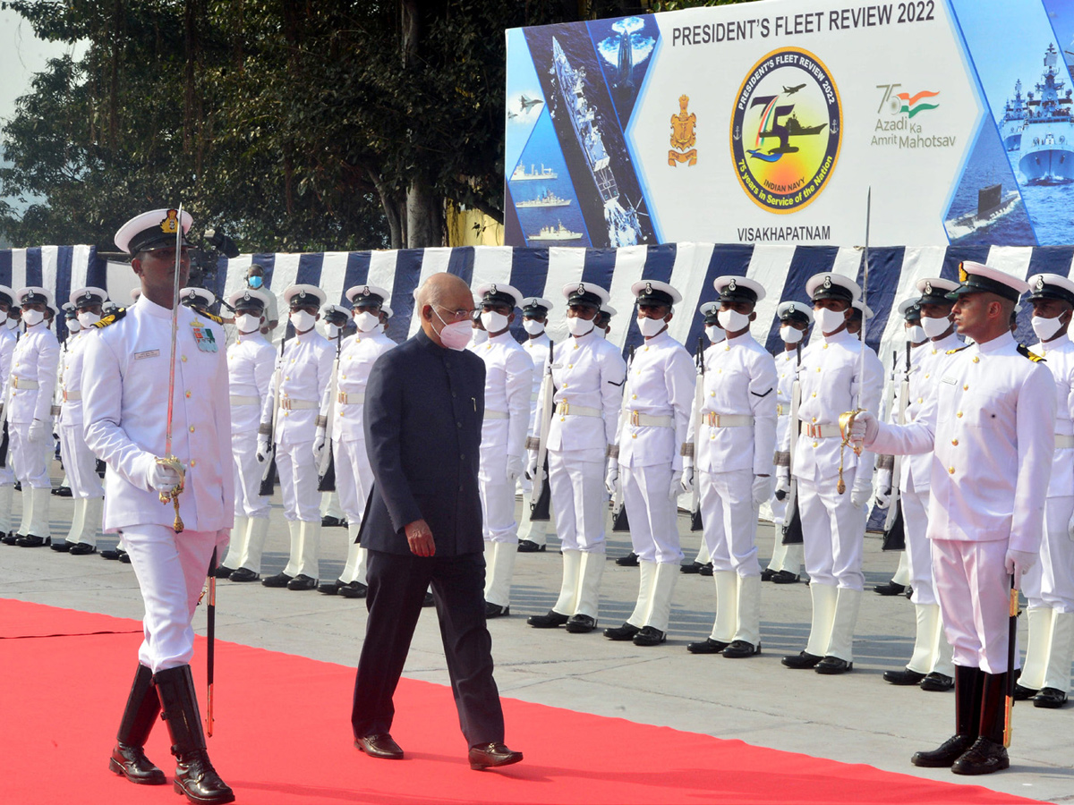 President Ram Nath Kovind conducts Fleets review in Visakhapatnam Photo Gallery - Sakshi