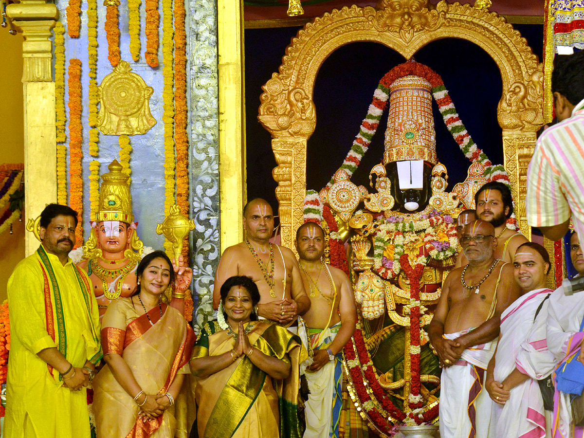 Sri Venkateswara Swamy Vaibhavotsavam in NTR Stadium Photo Gallery - Sakshi