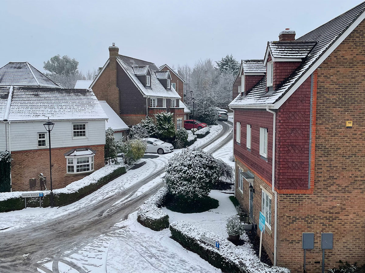 Heavy snow disrupts UK 2022 Photos - Sakshi