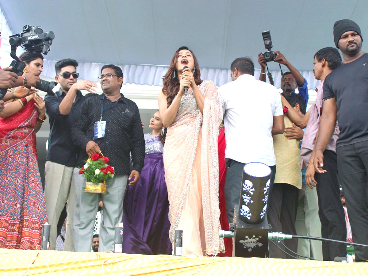 Krithi Shetty Visuals At Tejaswini Grand Opening Nellore - Sakshi