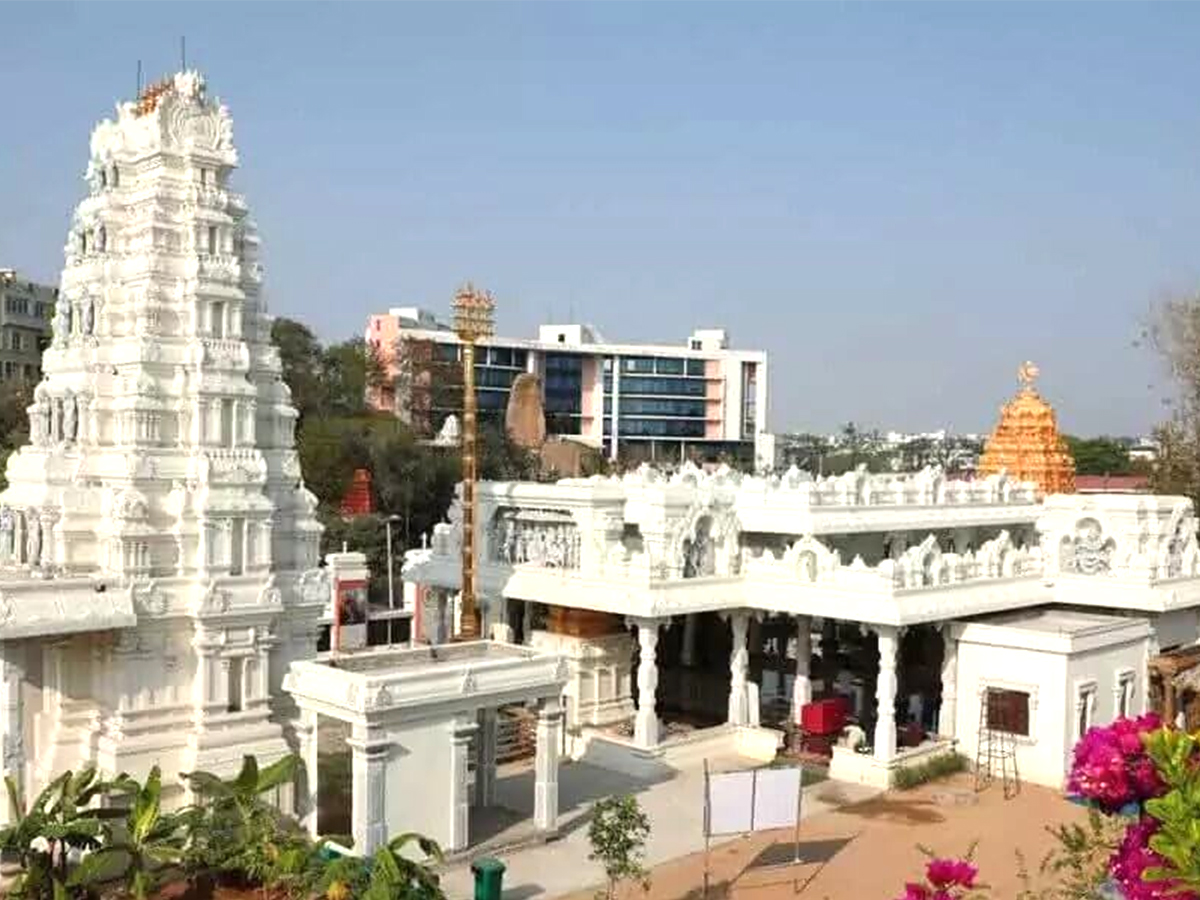 Most Famous And Spiritual Temples In Hyderabad Photos - Sakshi