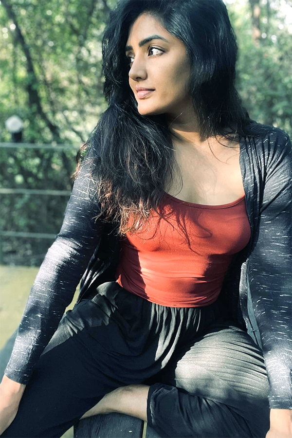 Actress Eesha Rebba Photos - Sakshi