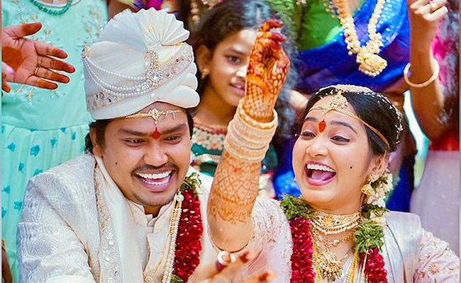 Jabardasth Kevvu Karthik Marriage Photos - Sakshi