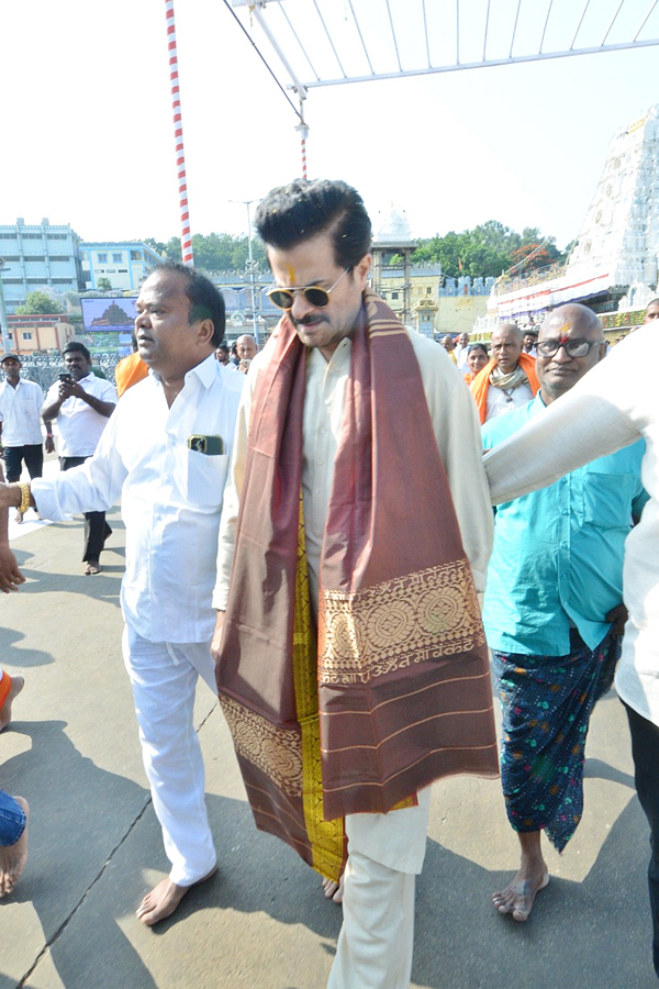 Actor Anil Kapoor Visits Tirumala Tirupati Temple Photos - Sakshi
