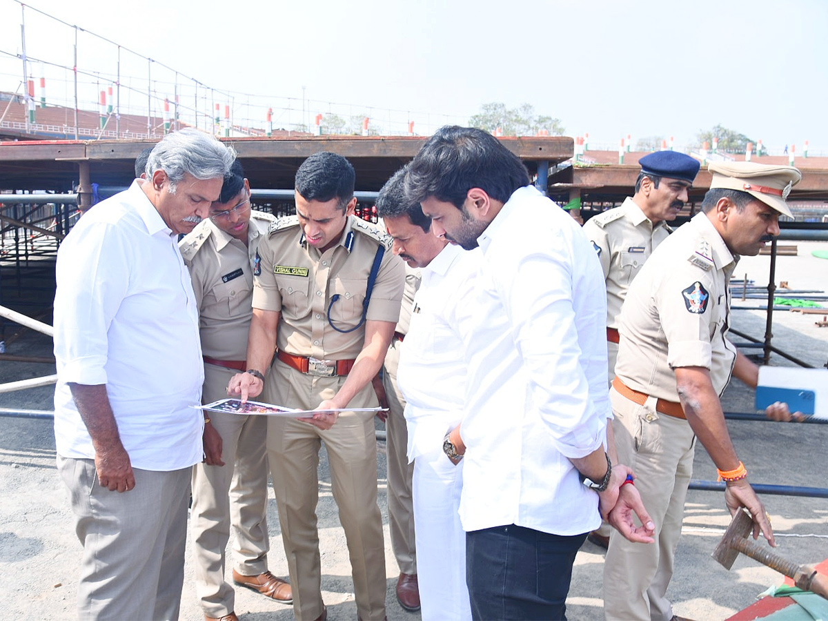 Arrangements for unveiling Ambedkar statue in Vijayawada Photos - Sakshi