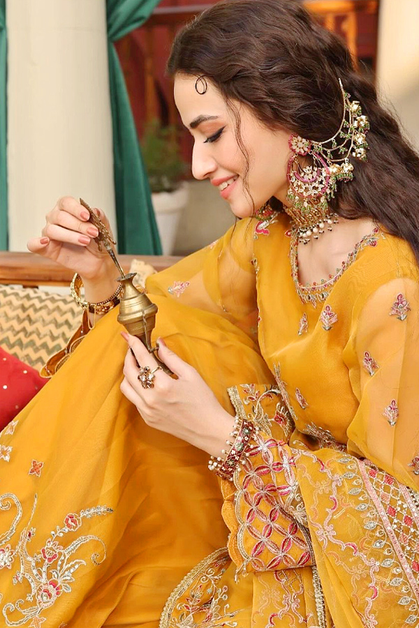 Shoaib Mailk Ties The Knot With Pakistani Actrees Sana Javed Photos - Sakshi