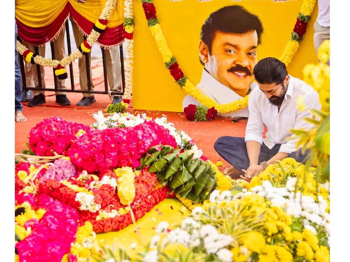 Actor Surya Pays Tribute To Captain Vijayakanth Photos - Sakshi