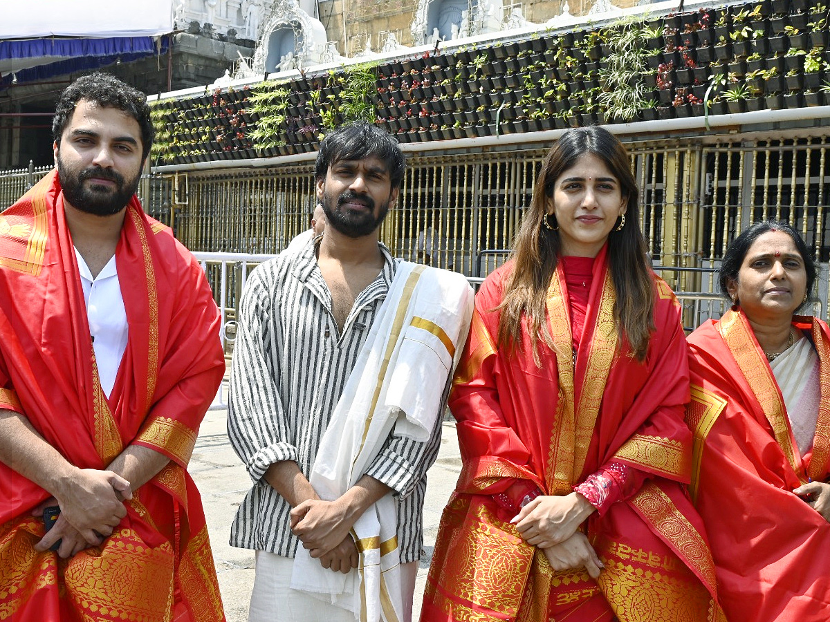Vishwak Sen, Chandini Choudary and Gaami Movie team visits Tirumala Photos - Sakshi