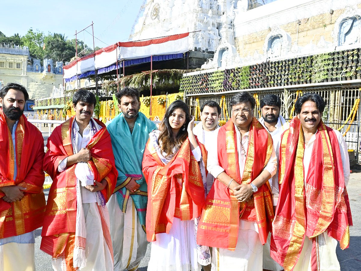 Geetanjali Team Visited to Tirumala Photos - Sakshi