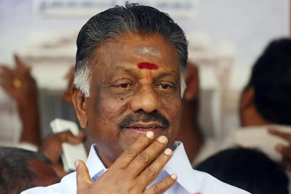 Tamil Nadu Minister's PM Still Manmohan Singh - Sakshi
