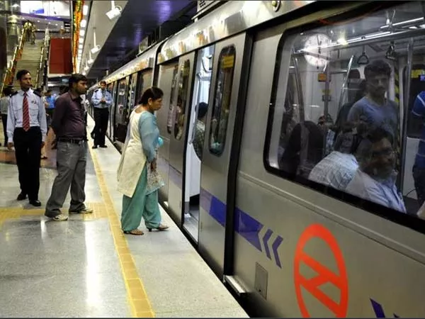 Delhi Metro fare: Another round of hike likely in January-2019  - Sakshi