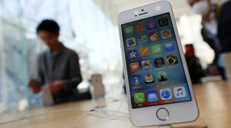 iPhone SE 32GB gets price cut - Sakshi