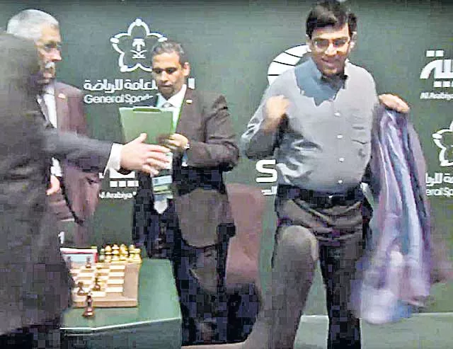 World Rapid Chess Championship winner  Anand - Sakshi