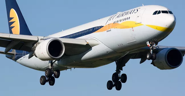Jet Airways sacks two pilots - Sakshi