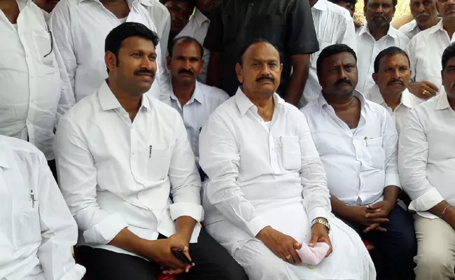 We Shall Fight Until Special Status Is Attained - YSR Congress - Sakshi