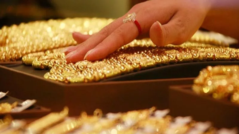PC Jeweller shares crash by 60% in early trade; remain in the red - Sakshi