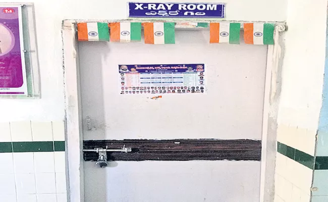 x ray room have been locked since six months in ibrahimpatnam government hospital - Sakshi