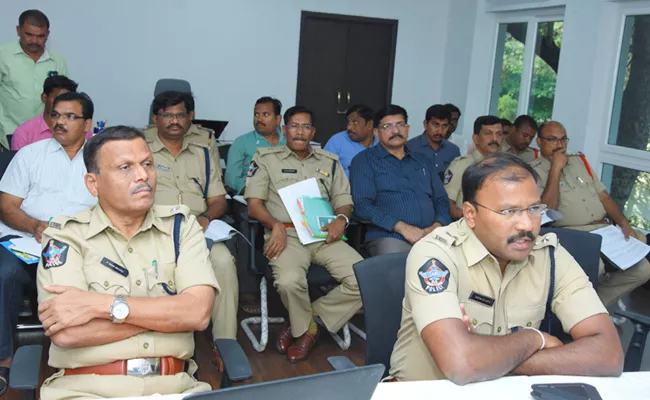SP gopinath jetty video conference to sub divisions - Sakshi