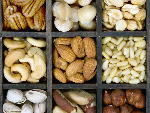 Snacking On Nuts And Seeds Could Reduce Risk Of Premature Death - Sakshi