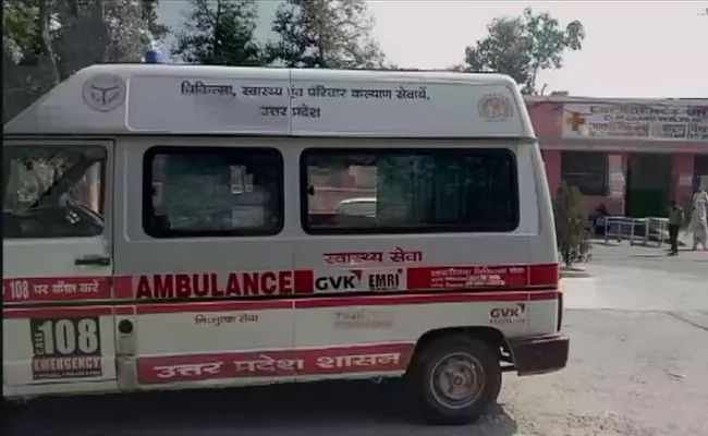 Man dies In Ambulance Lack Of oxygen In Saharanpur - Sakshi