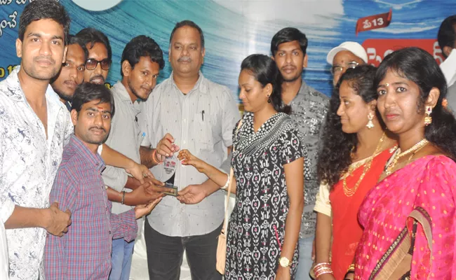 SV Krishna Reddy Wins Third prize In Short Films - Sakshi
