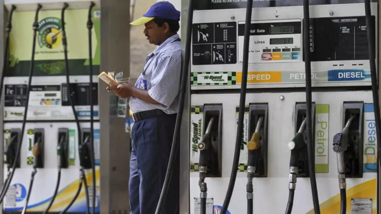 Steps To Deal With Rising Petrol, Diesel Prices Likely This Week  - Sakshi