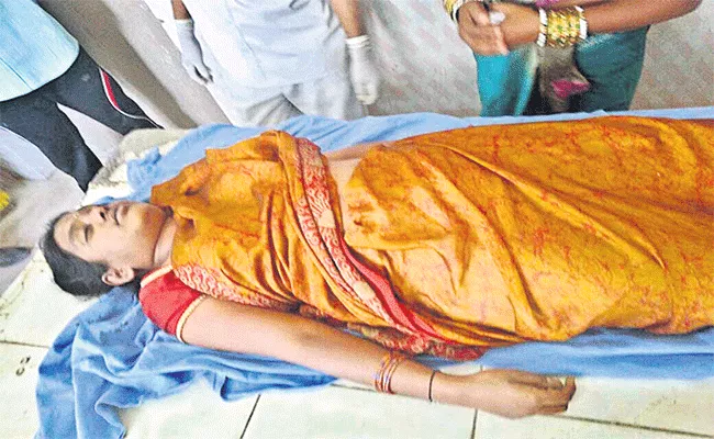 Woman found dead in suspicious circumstances - Sakshi