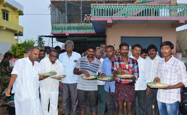 Farmers Protest In thallada - Sakshi