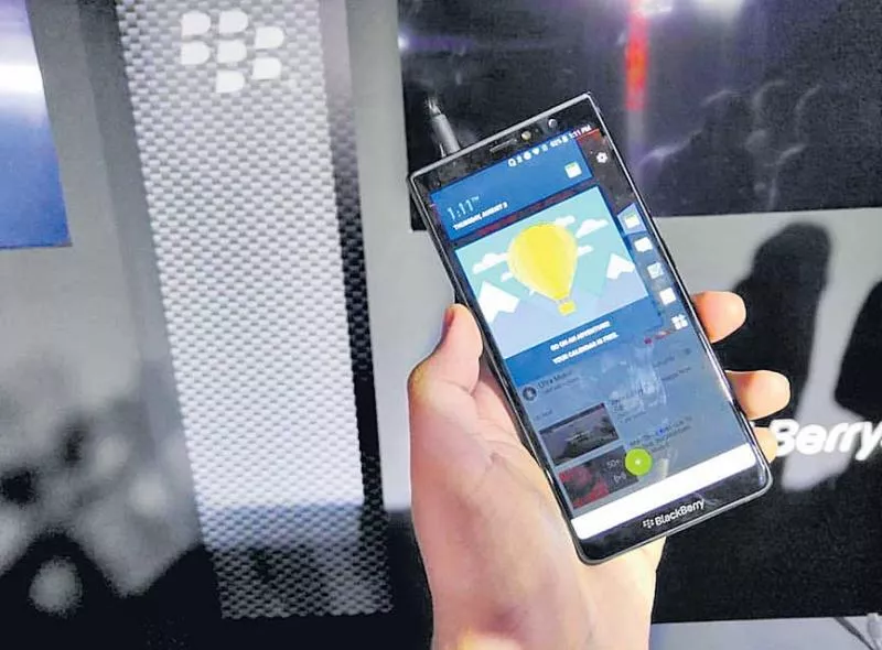 BlackBerry Evolve smartphone into the market - Sakshi