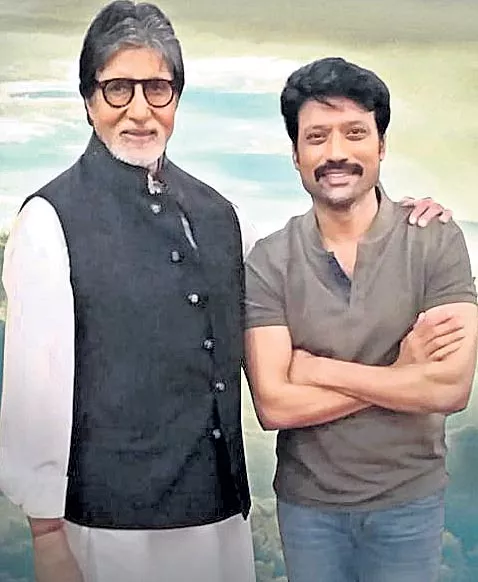 Amitabh Bachchan to make Kollywood debut with Uyarndha Manidhan - Sakshi