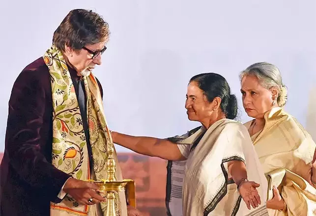 Amitabh Bachchan pleads to West Bengal CM Mamata Banerjee - Sakshi