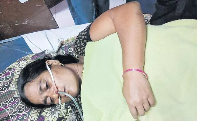 The former Sarpanch suicide attempt at kesamudram - Sakshi