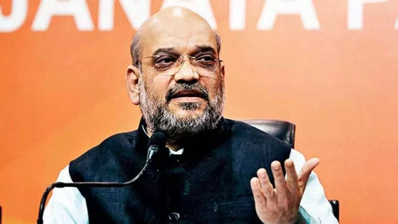 West Bengal Government Denies Permission For Amit Shahs Chopper To Land At Malda - Sakshi