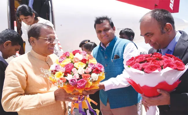 Srilanka President Visit Tirumala Tirupati Temple - Sakshi